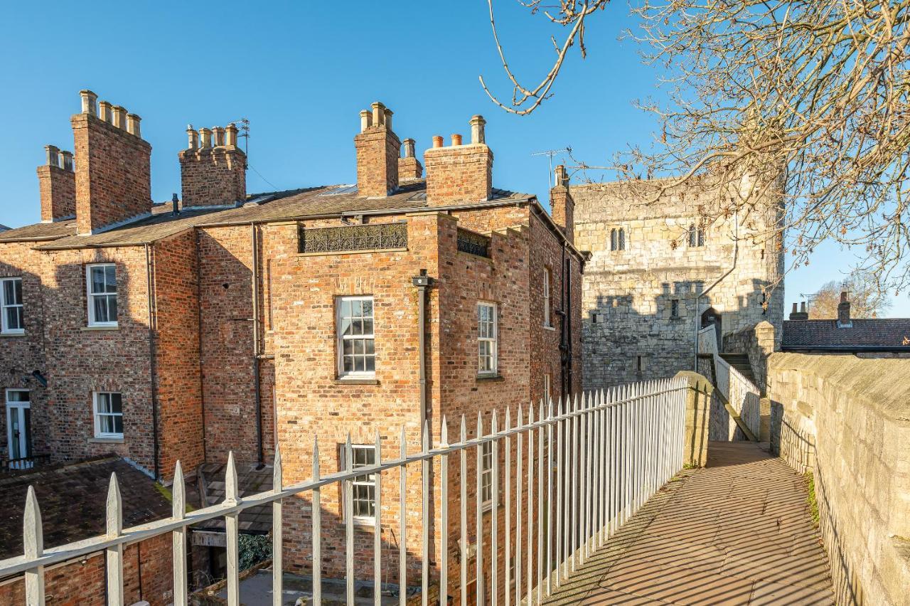 Roman Walls View York Exterior foto